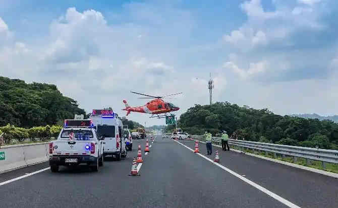 塔城高速公路汽车救援案例